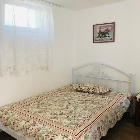 Студия С Двориком В Отраде Odessa Eksteriør billede