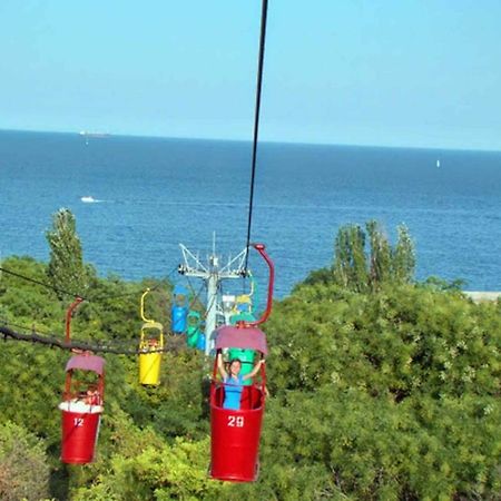 Студия С Двориком В Отраде Odessa Eksteriør billede